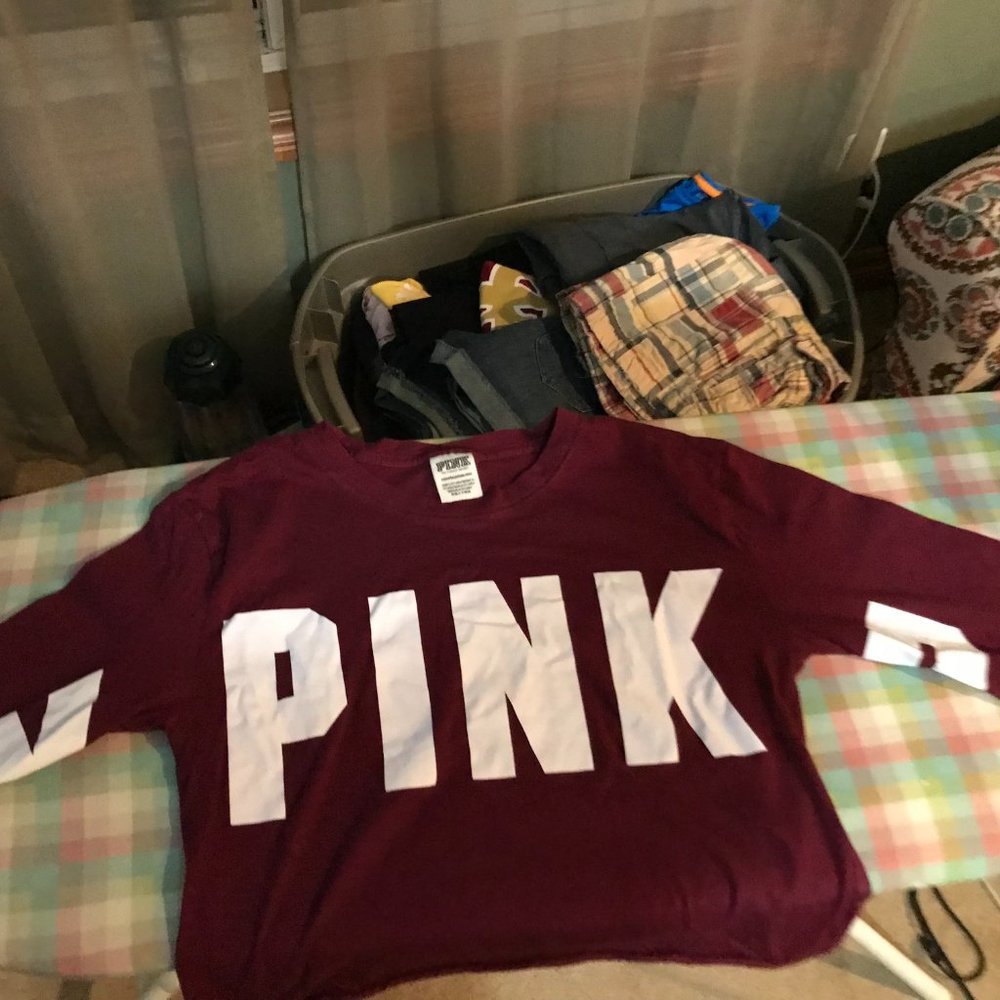 PINK maroon crop long sleeve logo tee